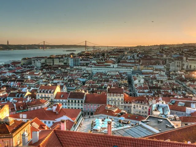 2200 properties sold in downtown Lisbon